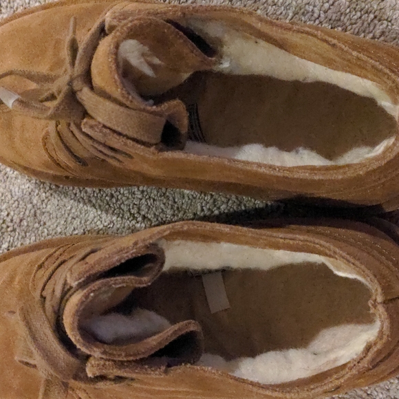 Bearpaw boots size 8 - Picture 3 of 4